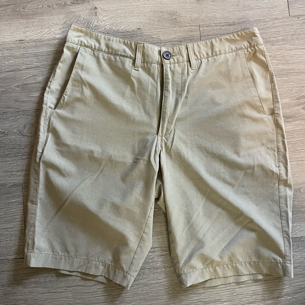 Men’s Khaki Shorts